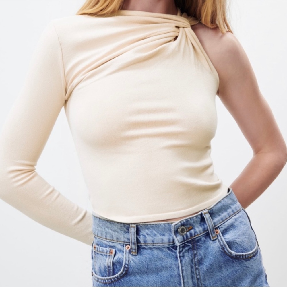 Zara Knotted One Sleeve Knit Top